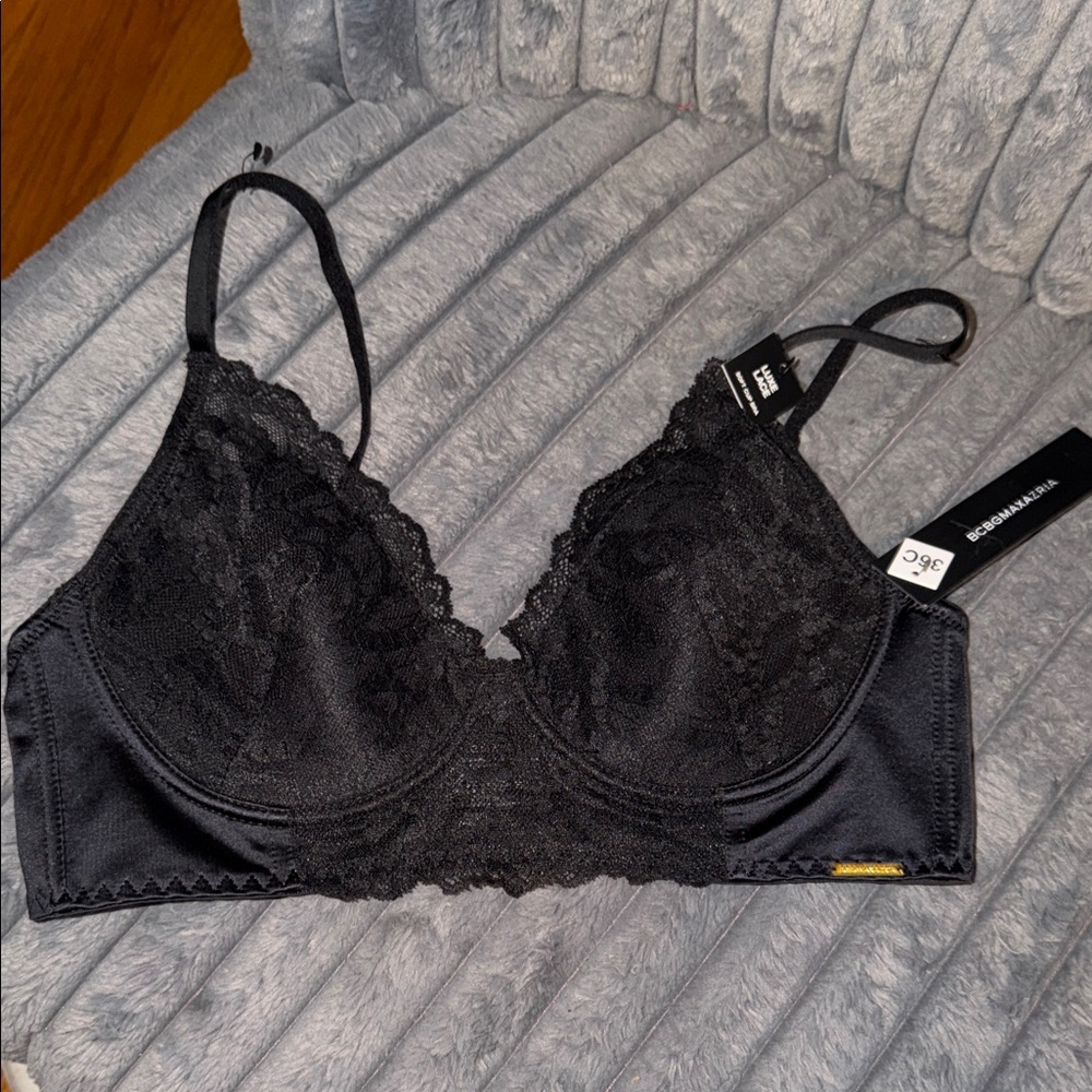 BNWT Sexy BCBG Elegant Black Lace Bralette